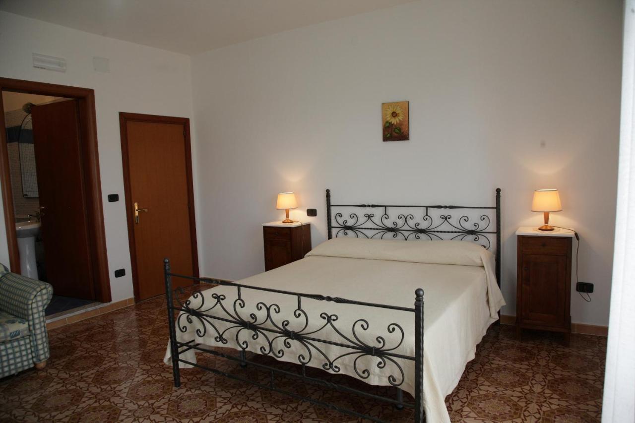 B&B La Porta Del Cilento Capaccio Exterior foto